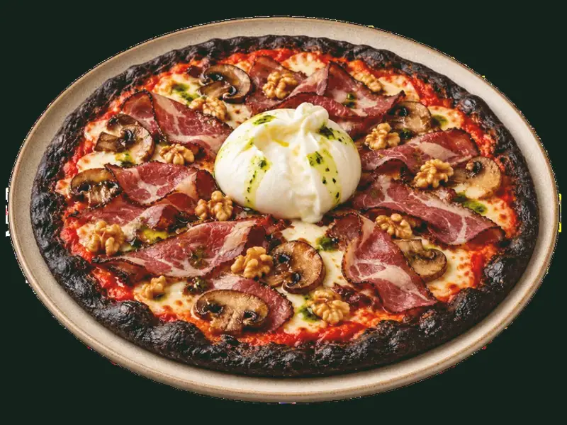 Black Luna Rossa: siyah hamurlu pizza, burrata ve ceviz ile